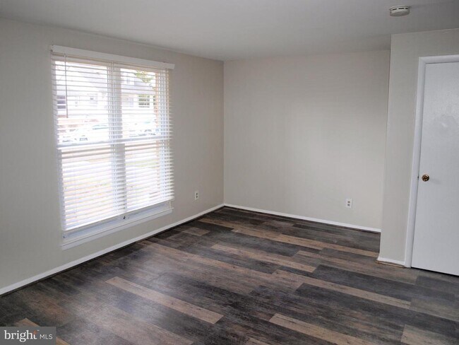 Building Photo - 12 W Wayne Terrace