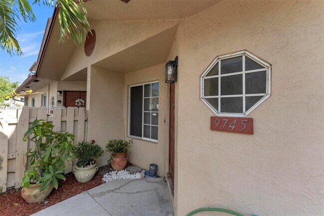 Building Photo - 7640 NW 182nd Terrace