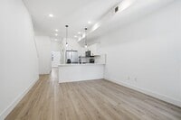 Building Photo - 147-149 N Gross St