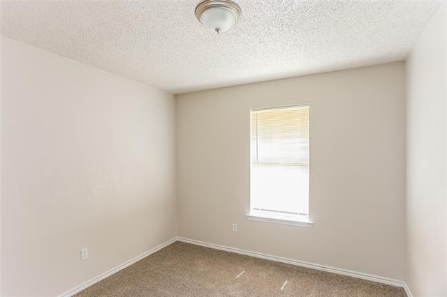 Building Photo - 204 S 3rd St