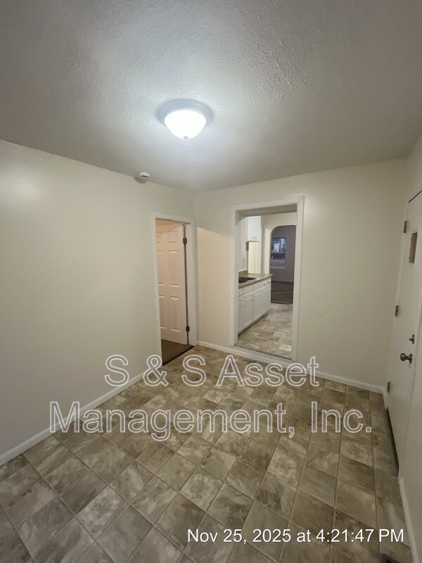 Building Photo - 6338 Rosedale Rd