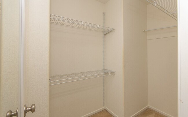 Building Photo - Condo in San Elijo!