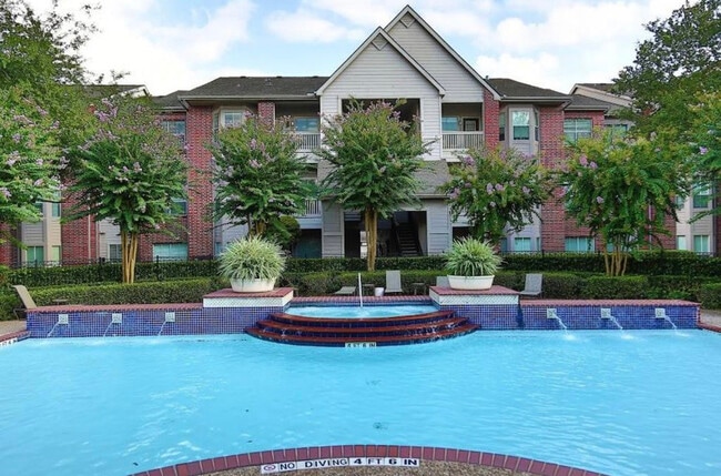 Building Photo - 1330 Old Spanish Trl