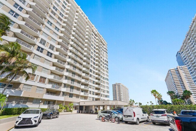 Building Photo - 1965 S Ocean Dr