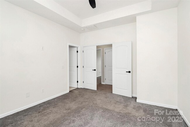 Building Photo - 9439 Ainslie Downs St