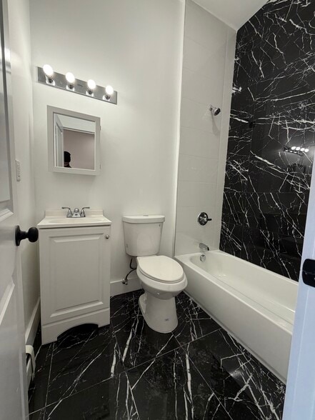 Building Photo - 224 Old Bergen Rd