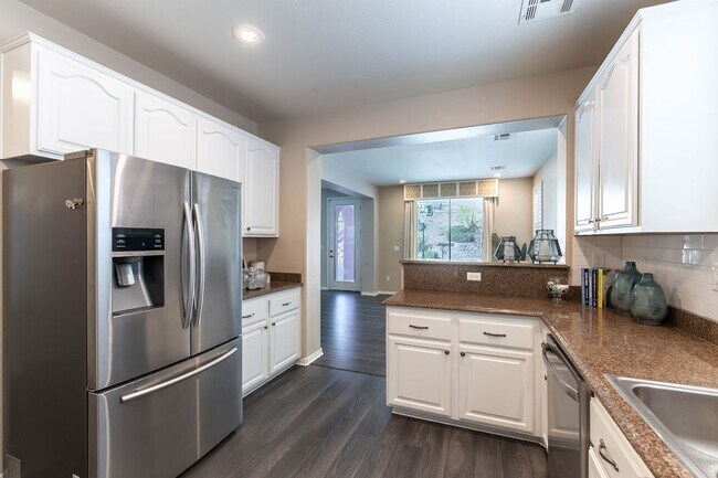 Building Photo - Summerlin West Resort Style Home