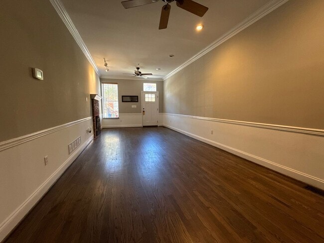 Building Photo - Spacious 4 Bedroom House In Baltimore City