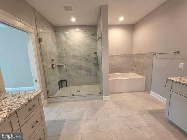 Building Photo - 94 Wolf Creek Cir