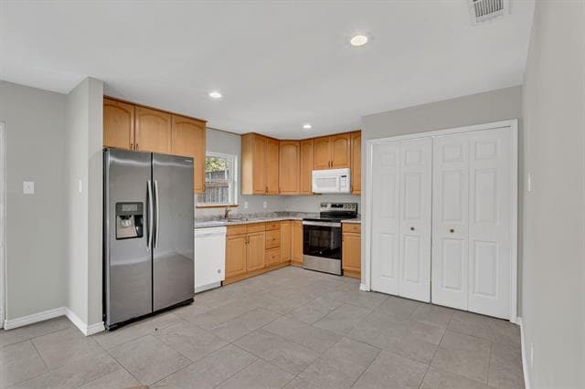 Building Photo - 439 Clover Ln