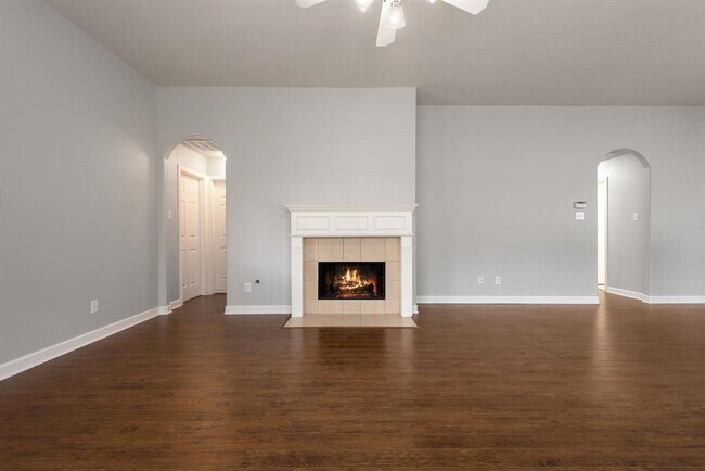 Building Photo - 26873 Armor Oaks Dr