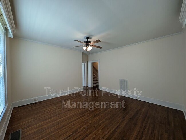 Building Photo - 476 Spring St SW