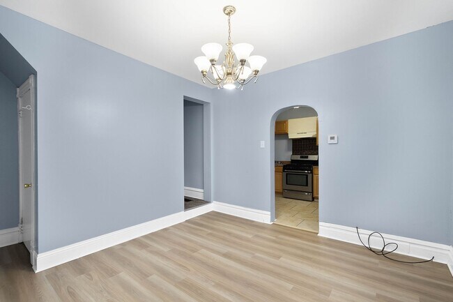 Building Photo - Stunning 2 bedroom home in Homestead available September 1!
