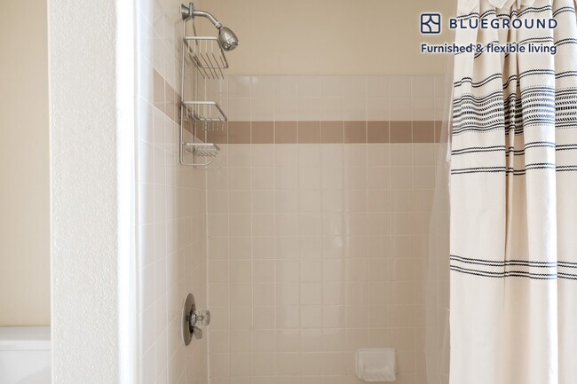 Building Photo - 39370 Civic Center Dr