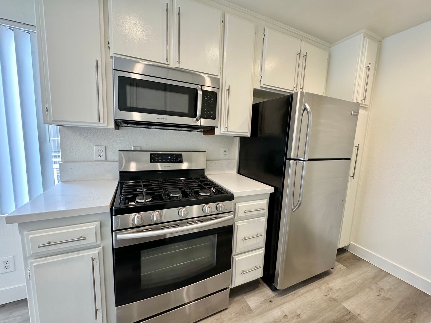 Building Photo - 3546 Hughes Ave