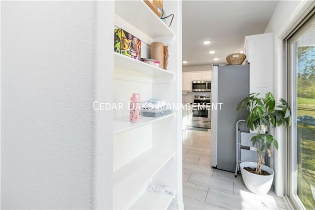 Building Photo - 645 Sugar Creek Rd