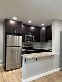Building Photo - 2016 NE 17th Ct