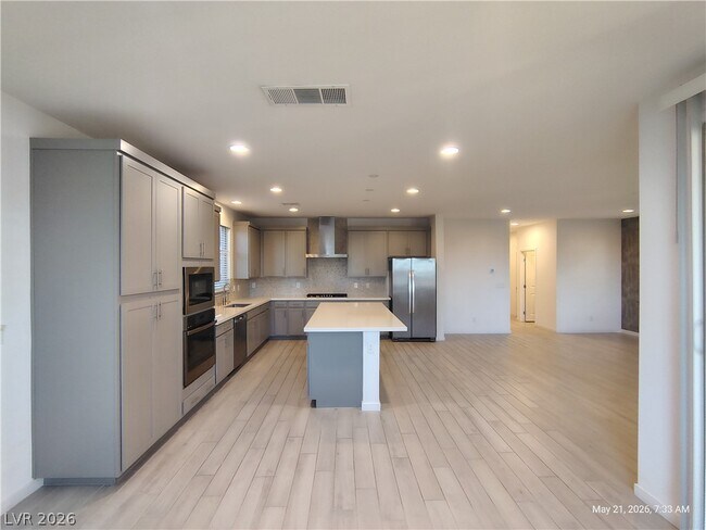 Building Photo - 9648 Sunstone Sparkle Ave