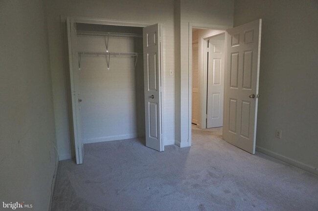 Building Photo - 2-Bedrooms Condo in Bentley Place