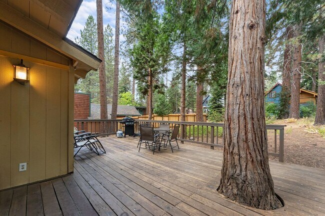 Building Photo - 8679 Dolly Varden Ave