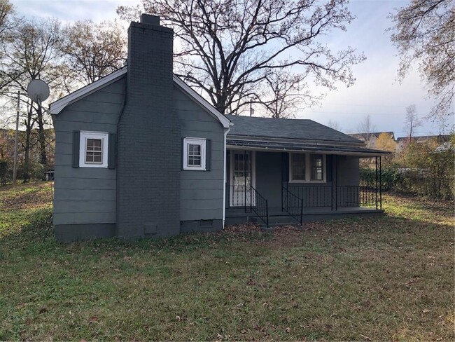 Primary Photo - 211 Morningside Heights Dr