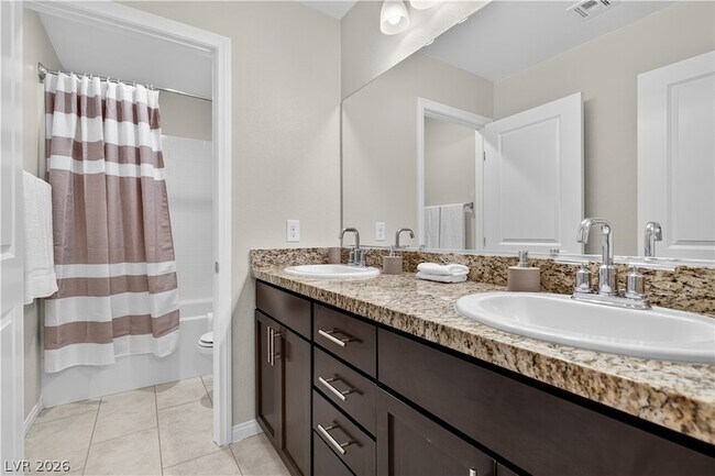 Building Photo - 325 Breve Ct