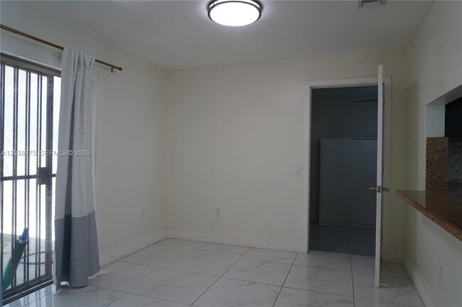 Building Photo - 9132 SW 148th Ct