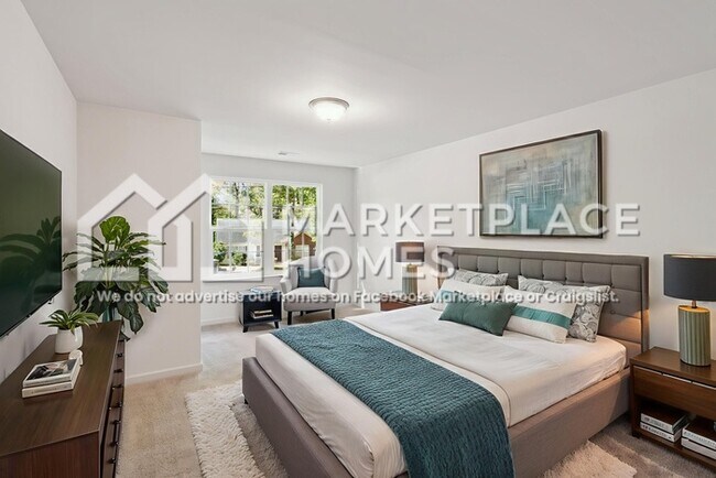 Building Photo - 3719 Oakwood Rd