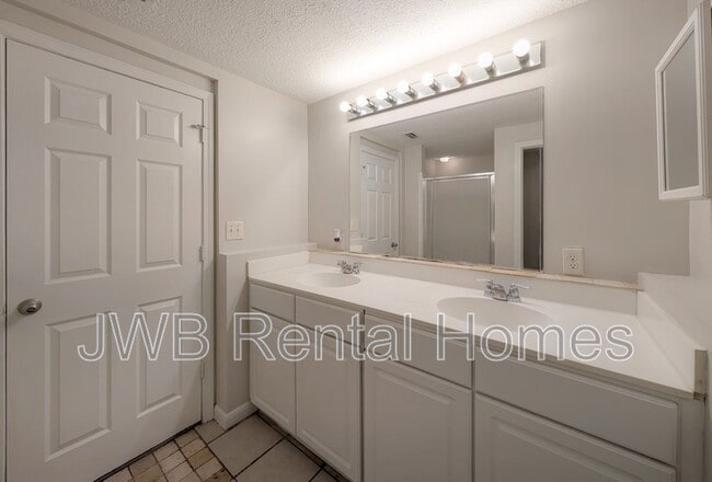 Building Photo - 3066 Purdom Dr