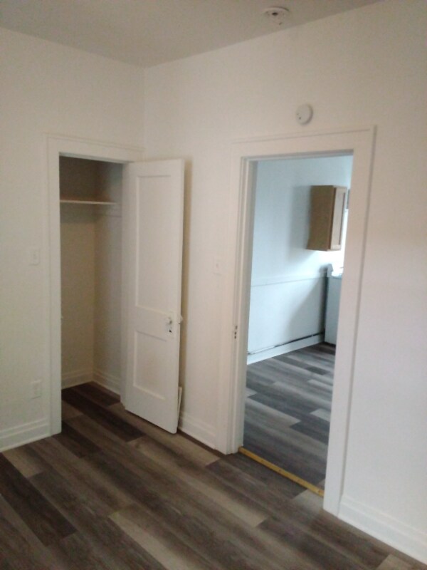 Building Photo - 4012 Deodar St