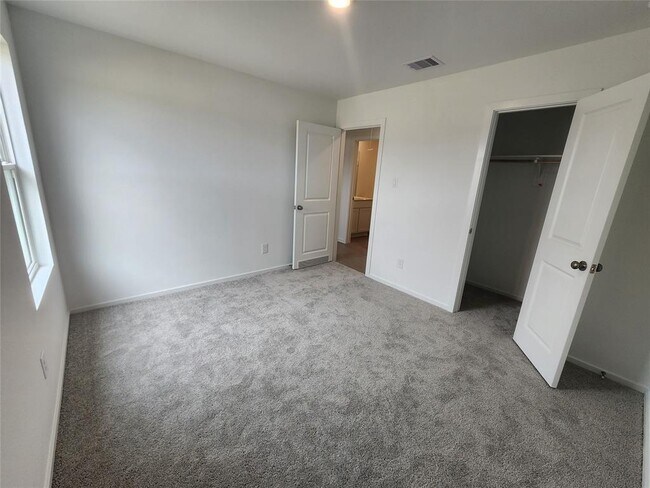 Building Photo - 1706 Green Warbler Ln