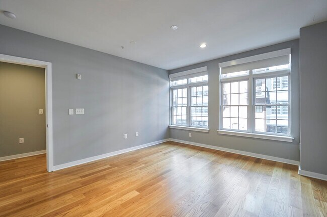 Building Photo - 1610 N Queen St