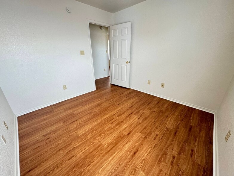 Building Photo - 2808 Cantabrian Dr