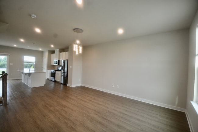 Building Photo - A Beautiful New 3 Bedroom Townhouse