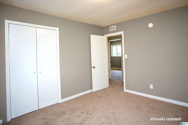 Building Photo - 1317 Hartford Dr