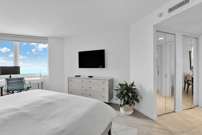 Building Photo - 500 S Ocean Blvd