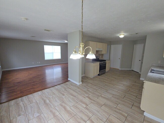 Building Photo - 21802 Westfield Ridge Dr