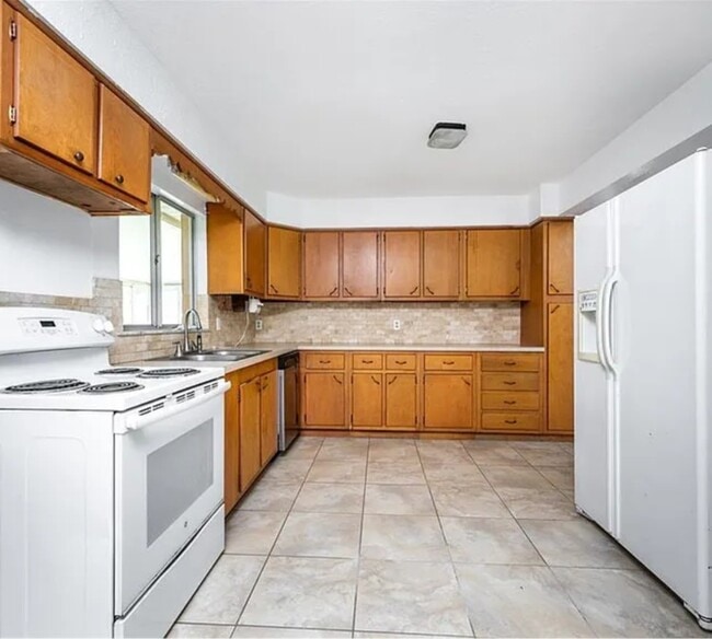 Building Photo - 29171 Orva Dr