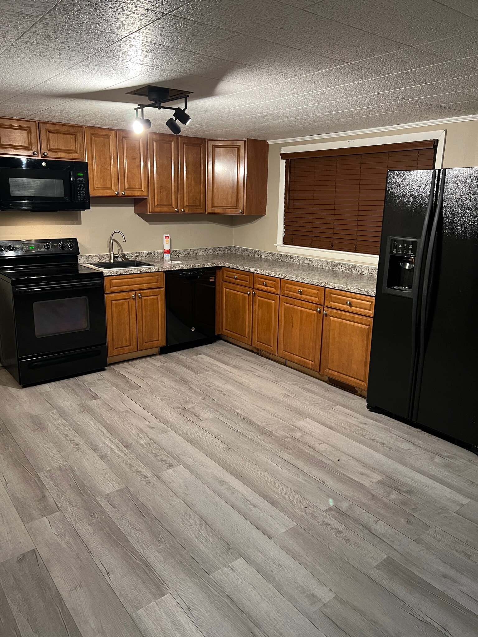 Building Photo - 328 Jamestown Rd