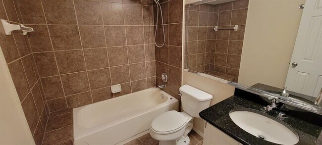 Building Photo - 151 Waterfall Way