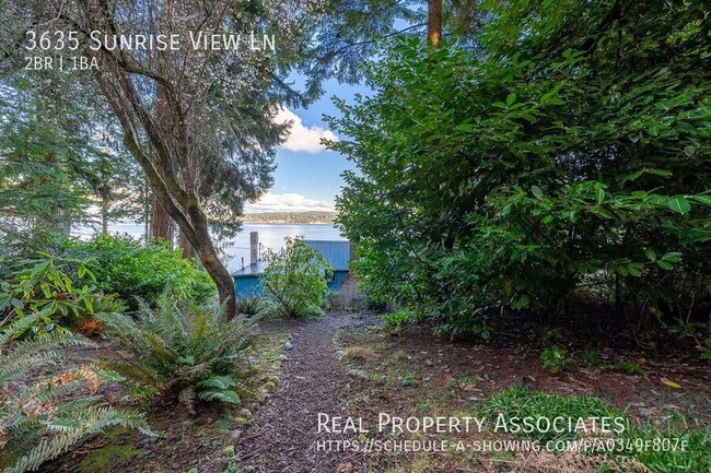 Building Photo - Sunrise View Waterfront Cabin