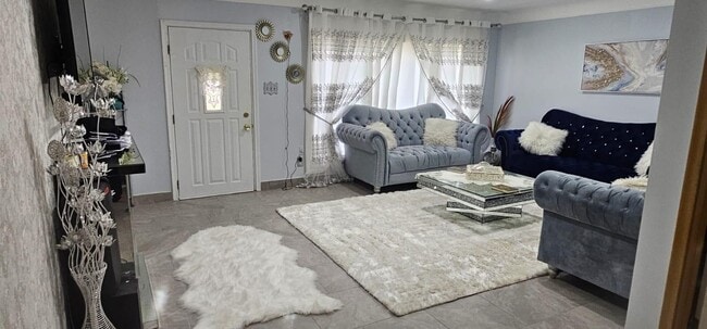 Building Photo - 8179 Whitefield St