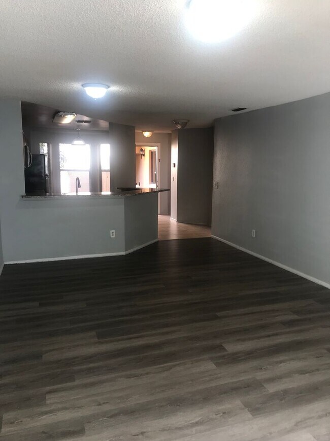 Building Photo - 7605SBD(100)