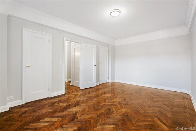 Building Photo - 45 Popham Rd