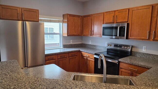 Building Photo - 1563 Cass Lake Rd