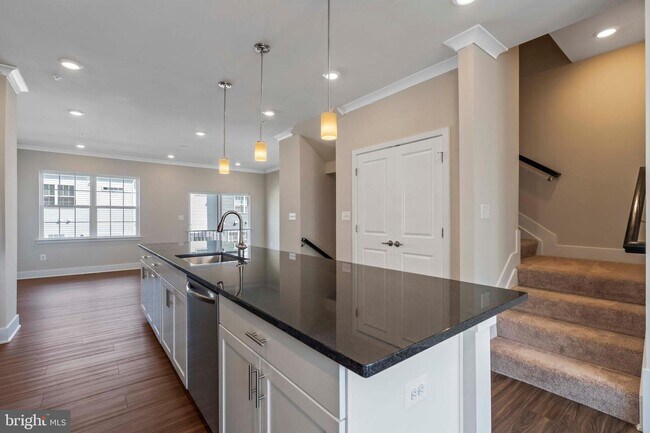 Building Photo - 2306 Spruce Knob Ter