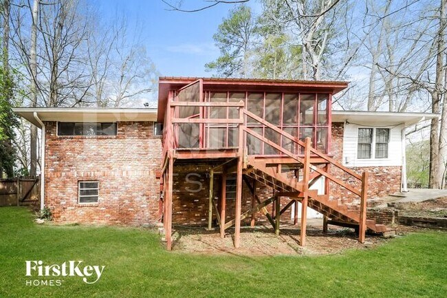 Building Photo - 2625 Sherwood Dr