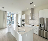 Building Photo - 2323 N Houston-1117