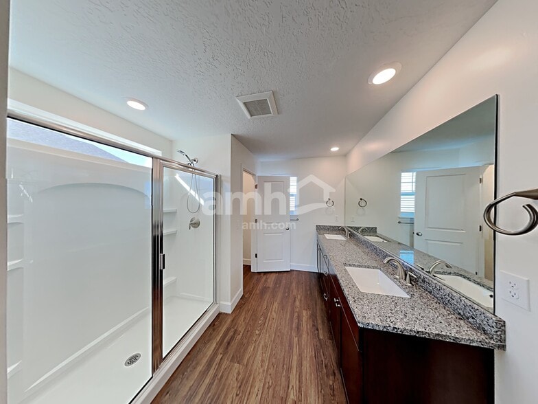 Building Photo - 2326 E Tumbleweed Rd