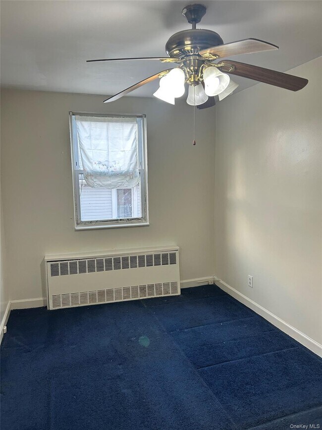 Building Photo - 9801 Seaview Ave
